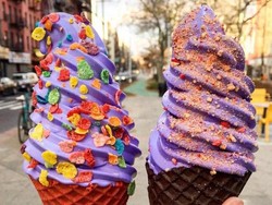 Nyam! Soft Ice Cream yang Lembut Ini Terbuat dari Ubi Ungu