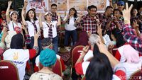 Djarot Bernyanyi dan Beli Kelapa di Radio Dalam