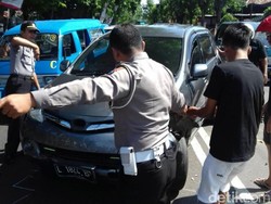 Kecelakaan Beruntun 2 Mobil dan Motor di Pasuruan, Tiga Orang Luka