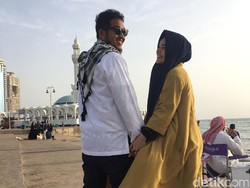 Cara Dewi Sandra Romantis Pada Suami: Tulis Surat Berlembar-lembar