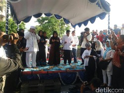 Ani Yudhoyono Turun Gunung Kampanye Agus-Sylvi di Cengkareng