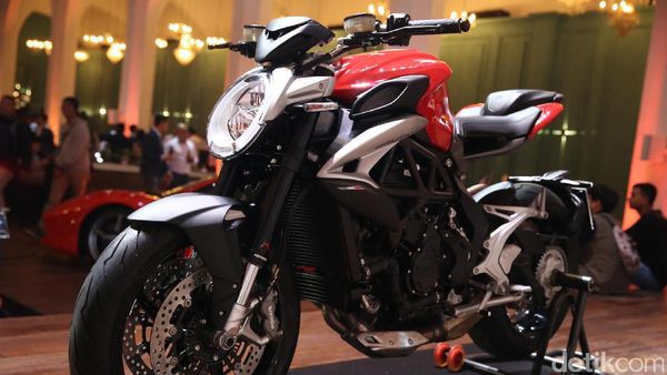 Moge MV Agusta Brutale 800 Dibanderol Rp 530 Juta