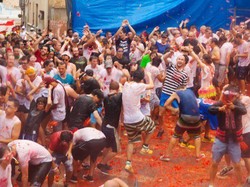 Festival Serangga dan Perang Tomat, Festival Makanan Unik di Dunia (2)