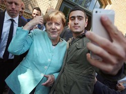 Selfie dengan Angela Merkel, Facebook Kena Gugat