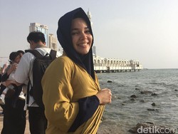 Umrah, Dewi Sandra Berdoa Agar Hidayahnya Tak Pernah Dicabut
