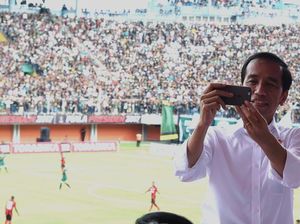 Presiden Jokowi: Hati-hati Bikin Status di Medsos!