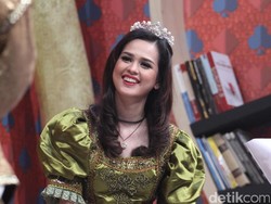 Dikabarkan Pacaran dengan Roger Danuarta, Cut Meyriska: Makasih!