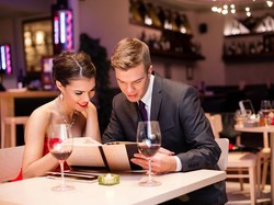 Survei Sebut Makan Malam Romantis Saat Valentine Tidak Sepopuler Dulu