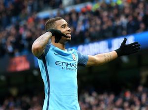 Perayaan Gol Telepon Gabriel Jesus: Buat Mantan atau Ibu?