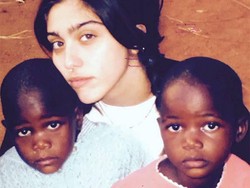 Ini Esther dan Stella, Anak Kembar yang Diadopsi Madonna dari Malawi