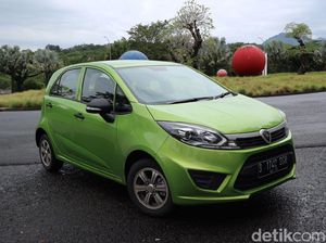 Proton Iriz Ngos-ngosan Lawan Jazz-Yaris di Indonesia Proton Iriz Ngos-ngosan Lawan Jazz-Yaris di Indonesia