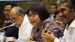 Plt Dirut Pertamina Rapat Dengan Komisi VII