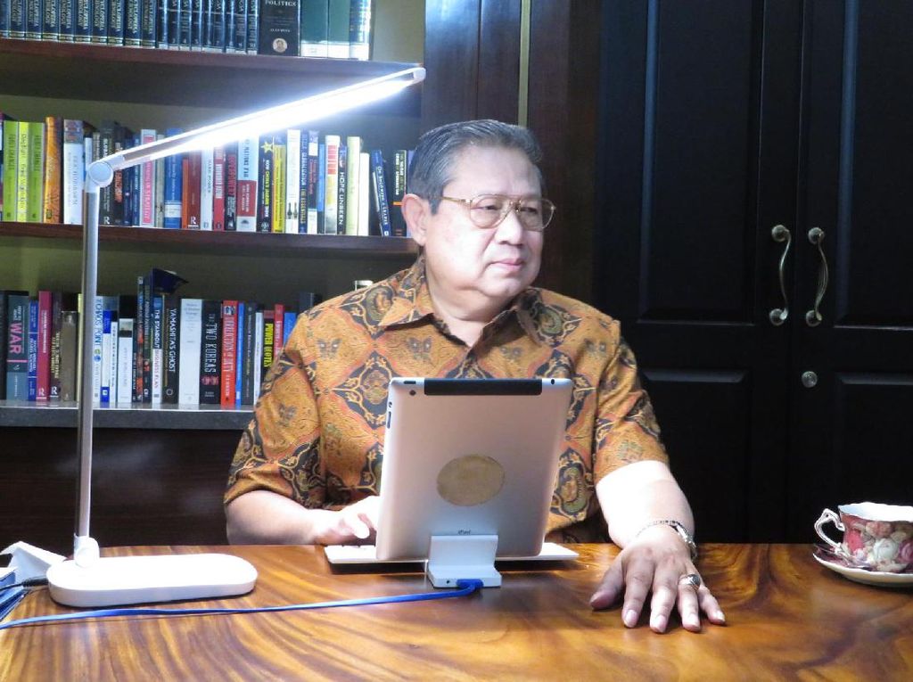 Kata SBY soal Elektabilitas Agus yang Naik-Turun di Tiap Survei Kata SBY soal Elektabilitas Agus yang Naik-Turun di Tiap Survei