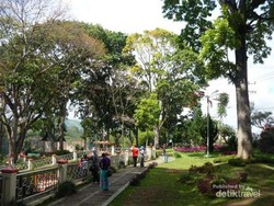 Sejuk Romantis di 5 Objek Wisata Bukittinggi