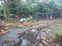 Nih, Taman Asri di Depok Buat Piknik Bareng Buah Hati