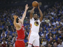 Warriors Hantam Bulls 123-92