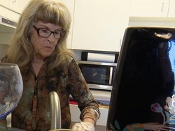 Dukung Trump, Suami Ditinggal Istri yang Dinikahi 22 Tahun