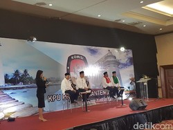 Akrab dengan Rano Karno Usai Debat, Wahidin: Itu Demokrasi Dewasa