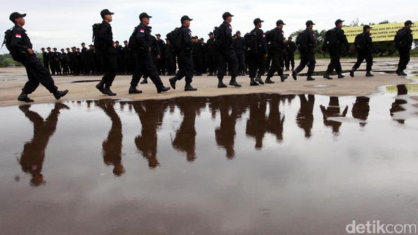 Satgas Brigade Beringin Latihan Bela Negara