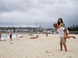 Mimpi Keliling Dunia Pasangan Vlogger Arief-Tipang