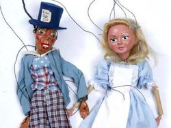 Memorabilia Alice in Wonderland Dilelang Rp 1,1 Miliar