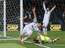 Mandzukic-Higuain Menangkan Juventus