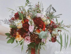 Yang Harus Diketahui Pria Sebelum Memberi Bunga untuk Wanita