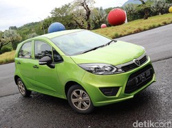 Booking Fee Proton Iriz Mulai Rp 2 Juta