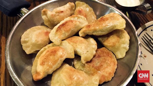 Makanan Polandia Pierogi di Zapiecek