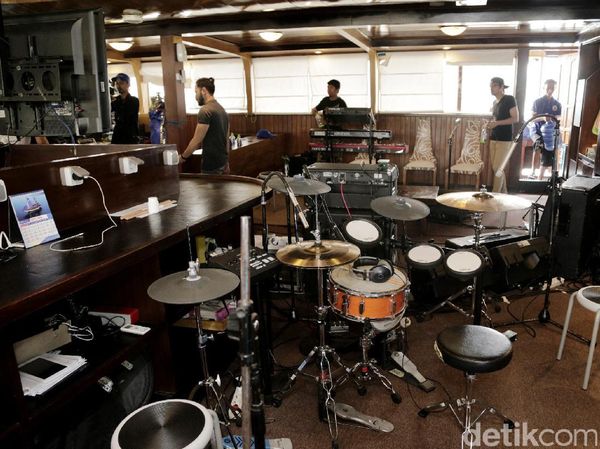 Ini Studio di Atas Laut Milik NOAH