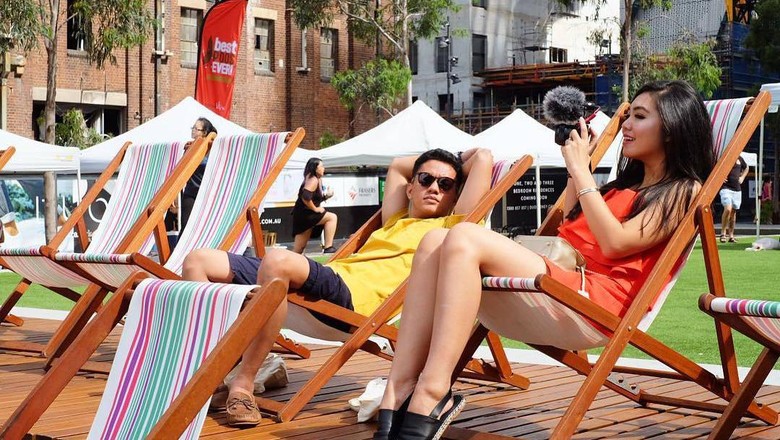 Foto: Pasangan vlogger Arief-Tipang sewaktu liburan ke Sydney, Australia ahad kemudian (Tiara Pangestika/Instagram/Istimewa)