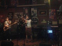 Hangatkan Jakarta yang Dingin di Panggung Meet The Labels