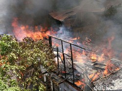 Pasar Tavip di Binjai Sumut Terbakar