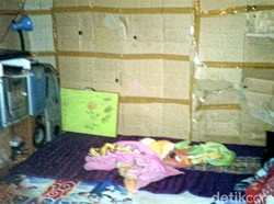 Kisah Pak RT di Sukabumi yang 10 Tahun Tinggal di Bekas Kandang Ayam