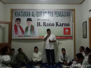 Tutup Kampanye, Rano Karno Gelar Khataman Alquran di Ciputat