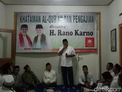 Tutup Kampanye, Rano Karno Gelar Khataman Alquran di Ciputat