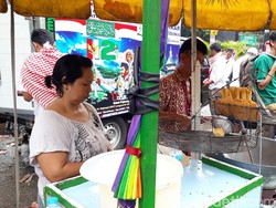 Jual Gorengan di Aksi 112, Pedagang ini Raup Omzet Rp 1,5 Juta