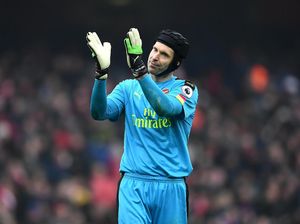 9 Fakta Petr Cech, si Kembar Tiga dan Helmnya yang Khas Itu