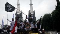 Ini Dia Aksi Menarik Massa 112