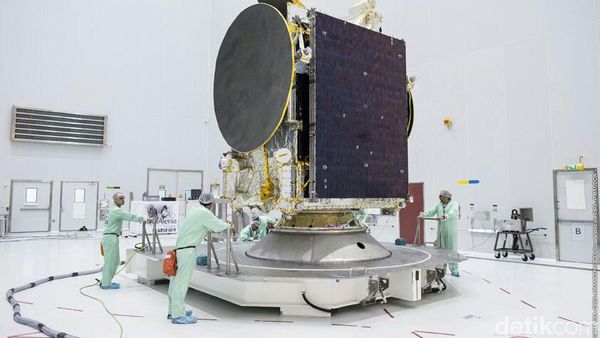Yuk, Intip Persiapan Satelit Telkom 3S Sebelum Meluncur