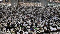 Massa Aksi 112 Penuhi Masjid Istiqlal