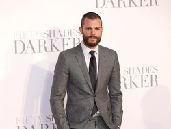 Pengakuan Jamie Dornan Benci Difoto Tapi Pasrah karena Tuntutan Profesi