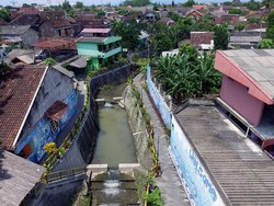 Gandeng Masyarakat, Pemerintah Sulap Kawasan Karangwaru Jadi Cantik