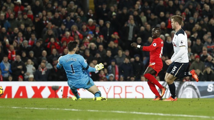 Liverpool Taklukkan Spurs 2-0