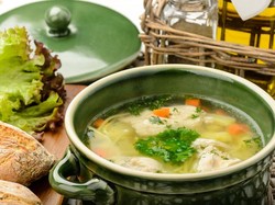 Jika Sedang Flu Sebaiknya Sahur dengan Sup Ayam, Ini Alasannya