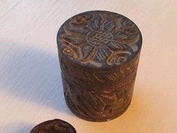 Wanita Ini Masih Menyimpan Cokelat Valentine Pertamanya Setelah 30 Tahun Menikah