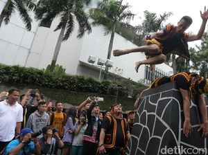 Fondrako, Hukum Adat Masyarakat Nias yang Mulai Ditinggalkan Fondrako, Hukum Adat Masyarakat Nias yang Mulai Ditinggalkan