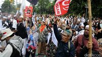 Massa Kontra-Ahok di Sidang ke-10