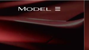 Ini Logo Tesla yang Buat Gerah Adidas