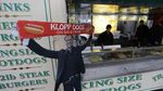 Foto-foto Terbaik Premier League Pekan 25: Chelsea Tersendat, The Reds Mantap
